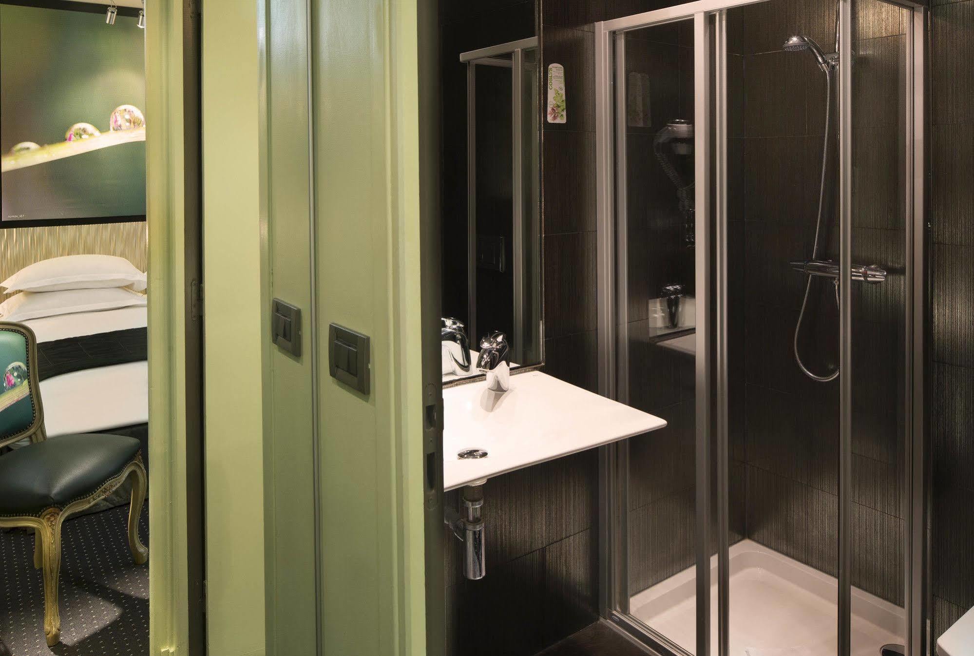 Hotel Le Fabe Paris Luaran gambar
